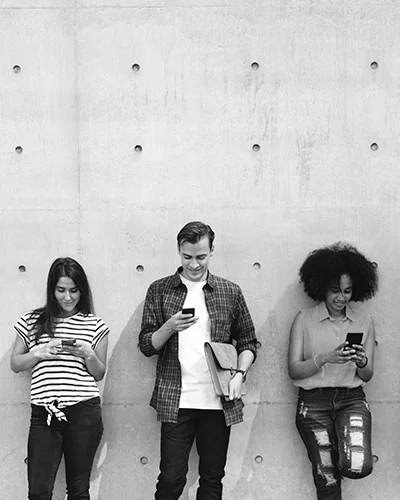 young people using smartphones