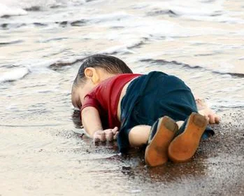 alan kurdi syrian boy lifeless body